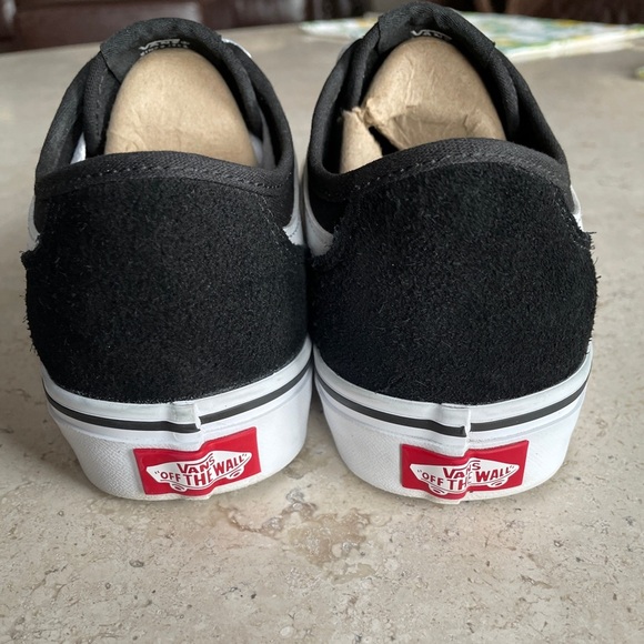 Vans Black and White Suede Canvas Lace-Up Sneakers, Men’s 7  Women’s 8.5 - Picture 6 of 8